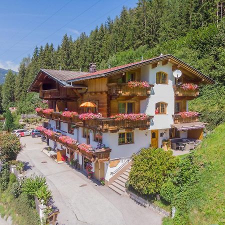 Apartment Alpin By Interhome Hainzenberg Exterior photo